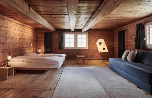 Elm Other | Cozy Holiday House Elm for Families with Kitchen & Breakfast