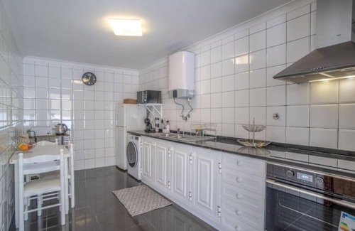 Paul do Mar House | Inviting Holiday House Fajã da Ovelha for 6 Guests