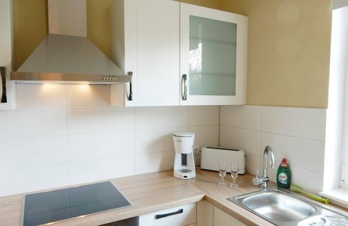 Dobin am See House | Cozy Holiday House Flessenow: Pet-Friendly Retreat for Two