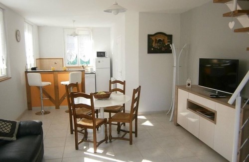 Sennecey-le-Grand House | Cozy Holiday House in Sennecey le Grand with Pool & Ocean View