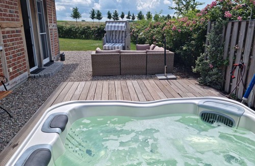 Gross Schwansee House | Discover Holiday House Groß Schwansee with Spa & Hot Tub