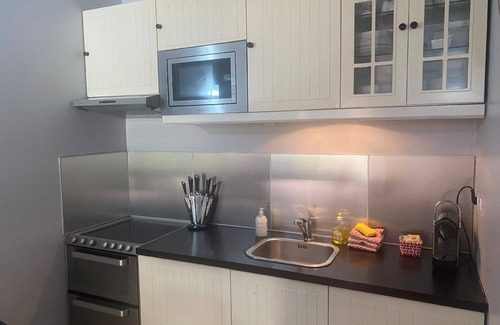 Grans House | Inviting Holiday House Grans for Families with Pool & Kitchen