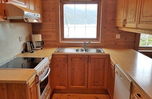 Suldal House | Welcoming Holiday House Hebnes for Families with Breakfast