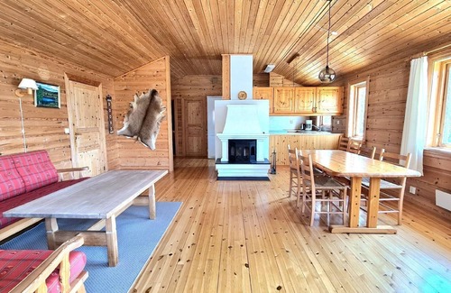 Suldal House | Welcoming Holiday House Hebnes for Families with Breakfast