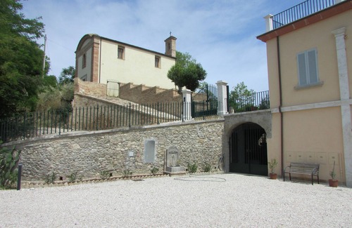 Spinetoli Apartment | Experience Oceanfront Bliss at Holiday House 'Il Cardo'