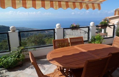 Falerna House | Seaside Retreat in Italy with Breathtaking Ocean Views