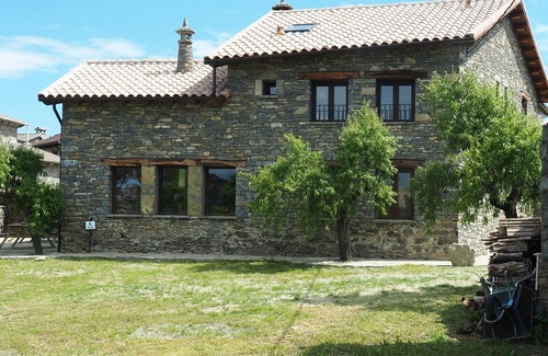 Ainsa-Sobrarbe House | Relaxing Holiday House in Sierra de Guara with Pool & Spa
