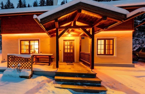 Innerkrems House | Cozy Holiday House Innerkrems for Families with Pets