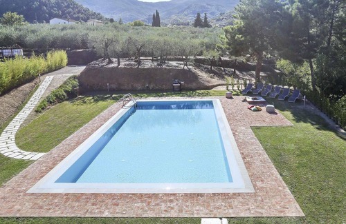 Cascine-La Croce House | Holiday house Colle di Compito for 3 - 8 persons with 4 bedrooms - Holiday house