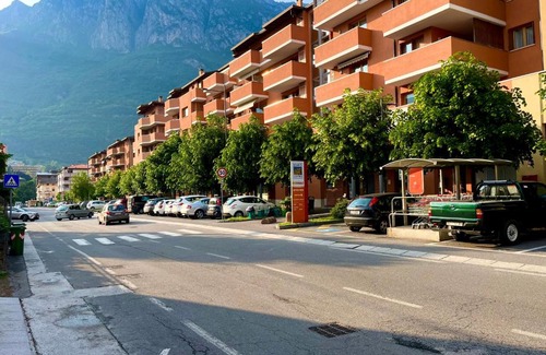 Darfo Boario Terme Apartment | Family-Friendly Holiday House with Pet Amenities Awaiting You