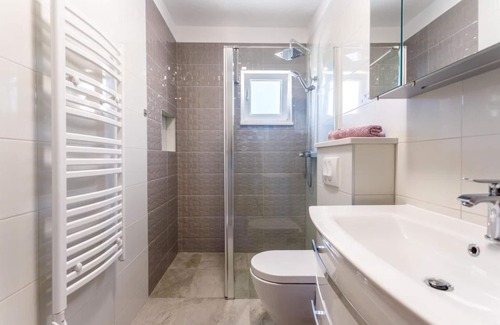Nova Sela House | Relaxing Holiday House Jurica with Heated Pool in Nova Sela