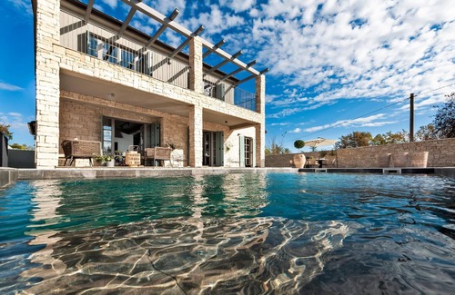 Matohanci House | Inviting Kanfanar Holiday House with Pool and Spa Access