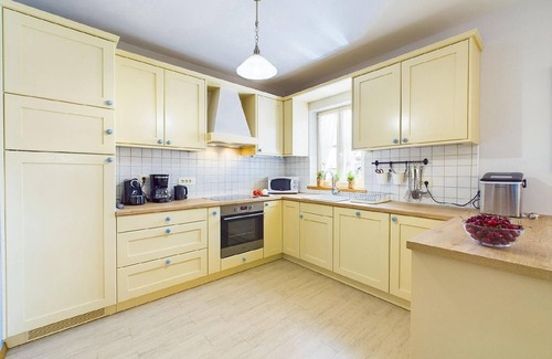 Rakovci House | Spacious Holiday Home Kirmenjak for Families and Friends