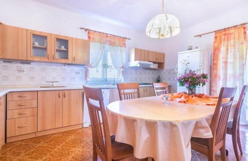 Pomer House | Cozy Holiday House Ližnjan for Families with Great Amenities