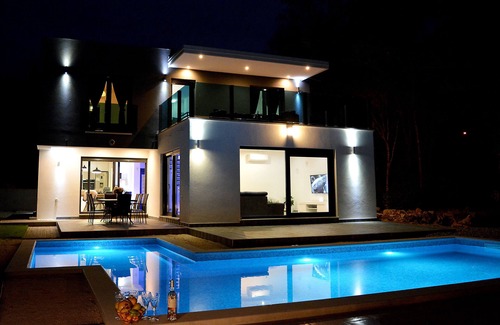 Grubine House | Stunning Holiday House "Luxury" Grubine with Pool & Views