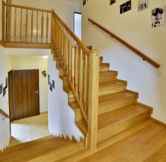 Malsice Villa | Highly Rated Holiday House Malšice with Family-Friendly Amenities