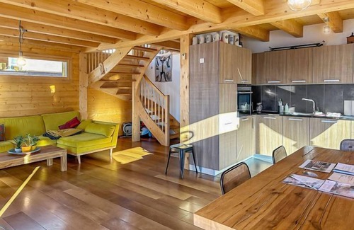 Mase House | Cozy Holiday House Mase: Family-Friendly with Kitchen Access
