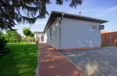 Neustadt-Glewe House | Cozy Holiday House Neustadt-Glewe for 2 with Kitchen & Breakfast