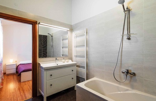 Nedescina House | Spacious Holiday House Nedescina with Private Pool & Kitchen