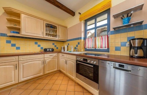 Neuenkirchen House | Cozy Holiday House Neuenkirchen with Ocean View & Kitchen