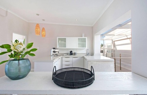 Kommetjie House | Holiday house Noordhoek for 1 - 12 persons with 6 bedrooms - Holiday house