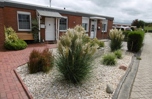 Dornumersiel House | Pet-Friendly Holiday House "Nordseescholle6" with Ocean Views