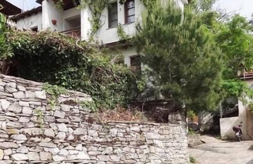 Kazaviti House | Inviting Holiday House Ormos Prinou: Ideal for Families