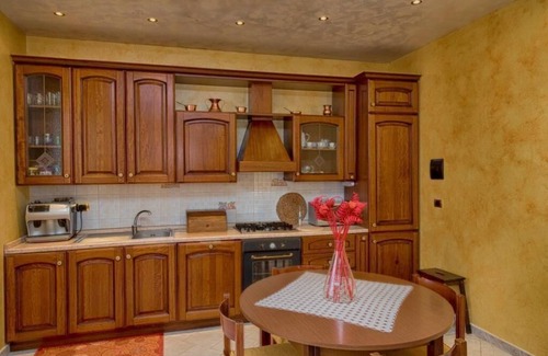 Petacciato House | Spacious Holiday House Petacciato with Ocean View Amenities