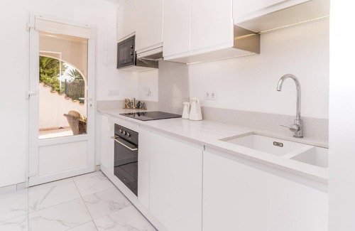 Media Luna House | Cozy Holiday House Portichol with Ocean View & Pool