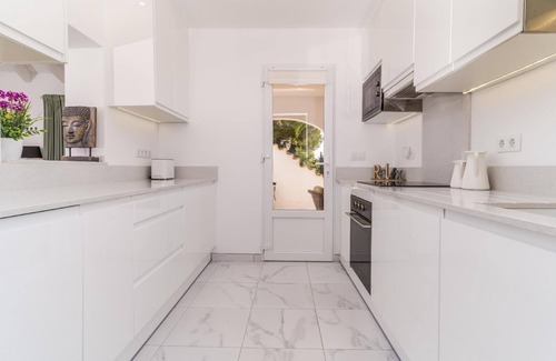 Media Luna House | Cozy Holiday House Portichol with Ocean View & Pool