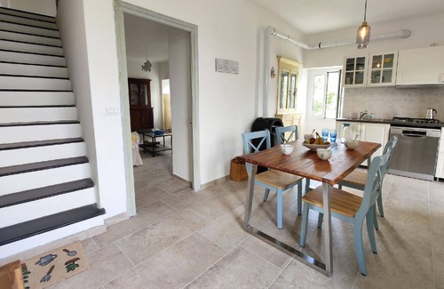 Tavole House | Relaxing Holiday House Prela: 3 Bedrooms & Pool Access