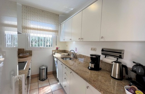 El Mas Fumats House | Sea View Holiday House with Private Pool and Family Amenities