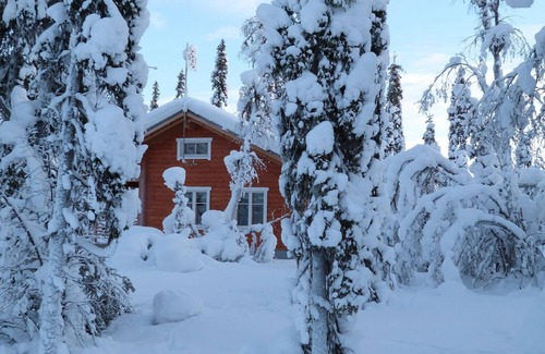 Kittila House | Rauhala Holiday House: Family-Friendly Retreat with Spa