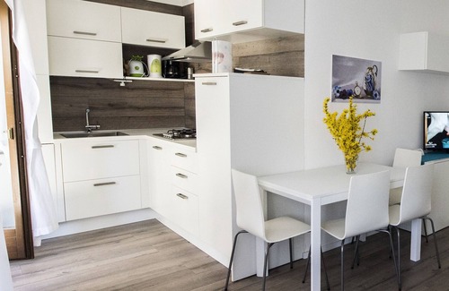 Arco Apartment | Bright Apartment at Holiday House Re. Ti with Pool & Breakfast