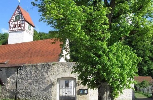 Zainingen House | Cozy Römerstein Holiday House for 2-4 Guests with Kitchen