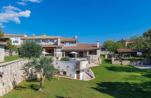 Sveta Nedelja House | Ideal Holiday House Rzisce: Perfect for Groups & Families