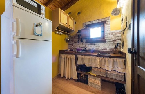 Barranco del Pinar House | Cozy Holiday House San Fernando with Pool & Breakfast