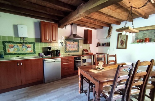 Sarraguzan House | Inviting Holiday House Sarraguzan with Private Pool