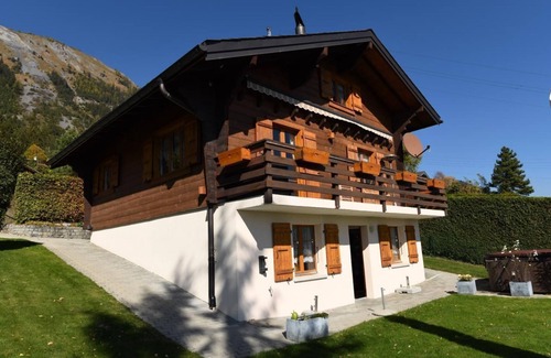 Chandolin-près-Savièse Ski Chalet | Cozy Holiday House Savièse for Your Perfect Getaway