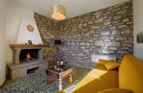 Semproniano House | Cozy Holiday House Semproniano for Family Getaways