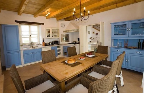 Buzet House | Spacious Holiday House Sovinjak with Pool & Ocean View