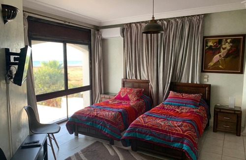 Harhoura House | Ideal Holiday House Témara for Groups with Pool & Kitchen