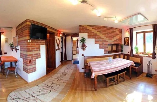 Saliste House | Discover Vale Holiday House: Perfect for Families & Pets