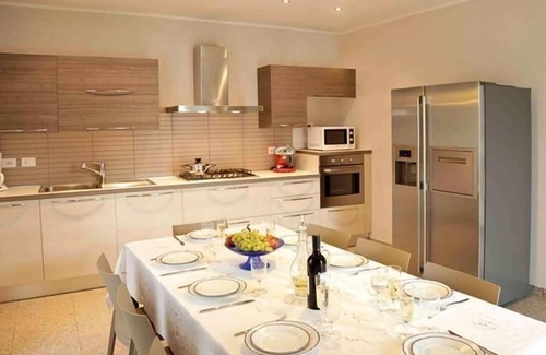 Domaso House | Inviting Holiday House Vercana with Pool for Large Groups
