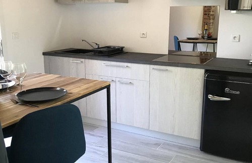 Vitrac House | Cozy Holiday House Vitrac with Ocean View & Spa Amenities