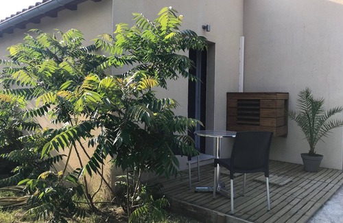 Vitrac House | Cozy Holiday House Vitrac with Ocean View & Spa Amenities