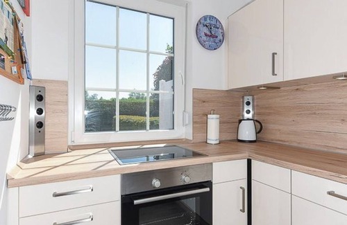 Dornumersiel House | Oceanfront Retreat: Holiday House Watt'n Huus, 9.4/10 Rated