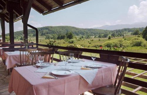 Cujica Krcevina House | Family-Friendly Holiday House with Parking in Plitvice