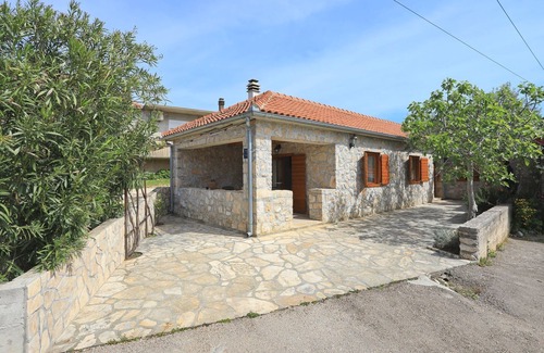 Sukosan House | Pet-Friendly Holiday House with Ocean View in Sukošan