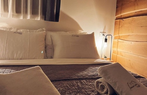 Krnjak House | Cozy Holiday House with Parking near Karlovac